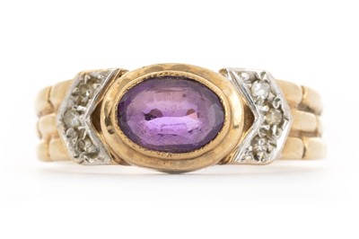 Lot 392 - AMETHYST AND DIAMOND RING