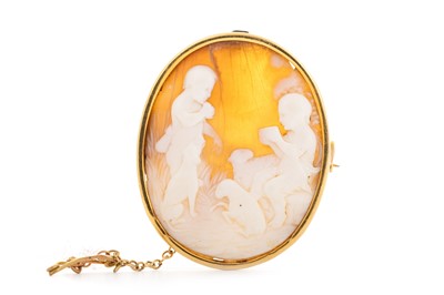 Lot 378 - VICTORIAN OVAL CAMEO BROOCH