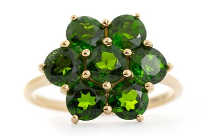 Lot 665 - CHROME DIOPSIDE CLUSTER RING