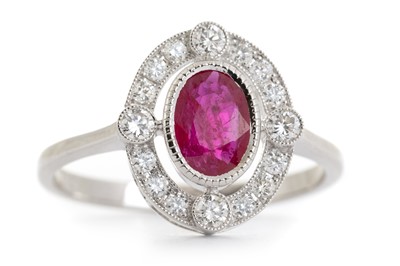 Lot 683 - RUBY AND DIAMOND RING