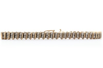 Lot 695 - DIAMOND DOUBLE ROW BRACELET