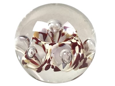 Lot 40 - GROUP OF GLASS PAPERWEIGHTS