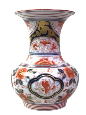 Lot 140 - JAPANESE STYLE VASE