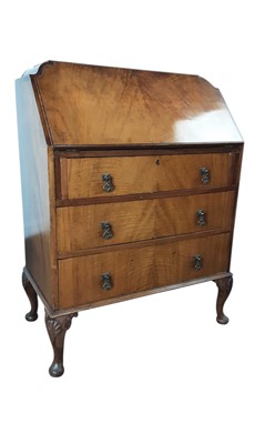 Lot 318 - WALNUT WRITING BUREAU