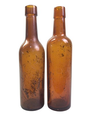 Lot 505 - GROUP OF GLASS BOTTLES