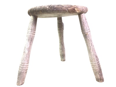 Lot 528 - PINE MILKING STOOL