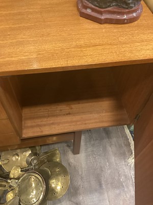 Lot 487 - GIMSON & SLATER, 'VESPER' TEAK SIDEBOARD