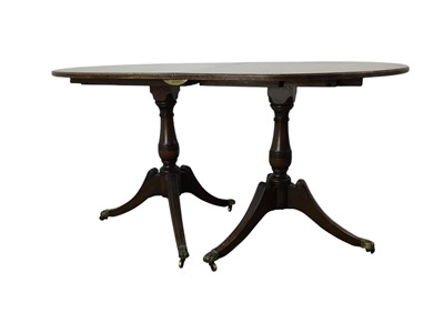 Lot 449 - MAHOGANY EXTENDING DINING TABLE