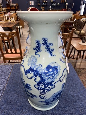 Lot 1278 - CHINESE 'FOO DOG' VASE