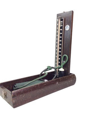 Lot 114 - ACCOSON VINTAGE BLOOD PRESSURE READER