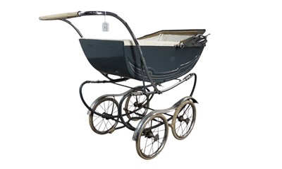 Lot 120 - MARMET PRAM