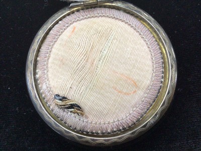 Lot 22 - ART DECO SILVER AND BLACK ENAMEL COMPACT