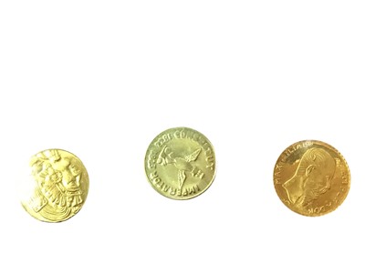 Lot 252 - SET OF THREE MINIATURE MEXICAN GOLD TOKENS