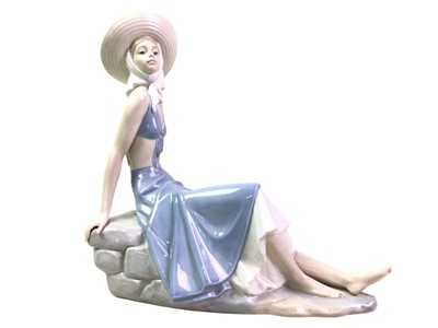 Lot 384 - NAO FIGURE