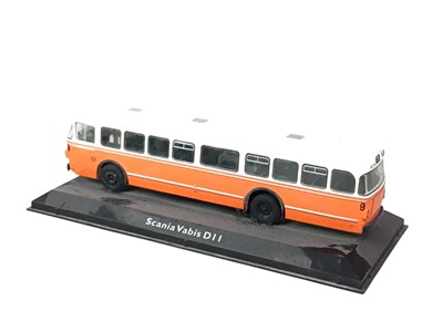 Lot 277 - GROUP OF MODEL BUSES