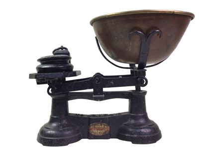 Lot 393 - SET OF SCALES