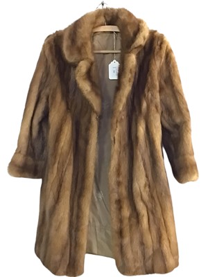 Lot 395 - MINK COAT