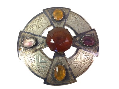 Lot 531 - COLLECTION OF COSTUME JEWELLERY