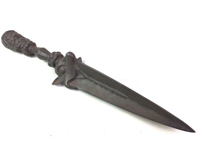 Lot 538 - TIBETAN CAST METAL BUDDHIST RITUAL PHURBA DAGGER