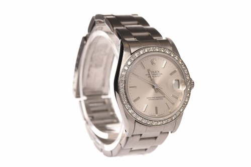 Lot 758 - LADY'S ROLEX OYSTER PERPETUAL DATEJUST...