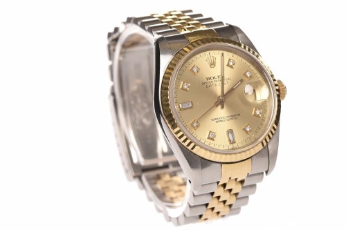 Lot 760 - GENTLEMAN'S ROLEX OYSTER PERPETUAL DATEJUST...