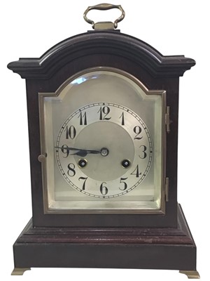 Lot 567 - EDWARDIAN MAHOGANY MANTEL CLOCK