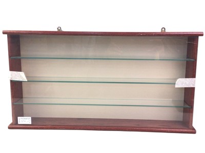 Lot 582 - GROUP OF MODEL DISPLAY CASES