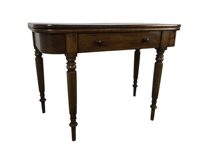 Lot 653 - MAHOGANY TEA TABLE