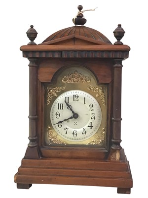 Lot 233 - MAHOGANY CASED MANTEL CLOCK