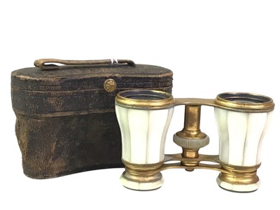 Lot 166 - PAIR OF VICTORIAN OPERA GLASSES