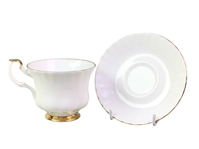 Lot 186 - ROYAL ALBERT DINNER SERVICE