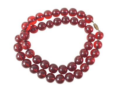 Lot 378 - CONTEMPORARY BEAD NECKLACE