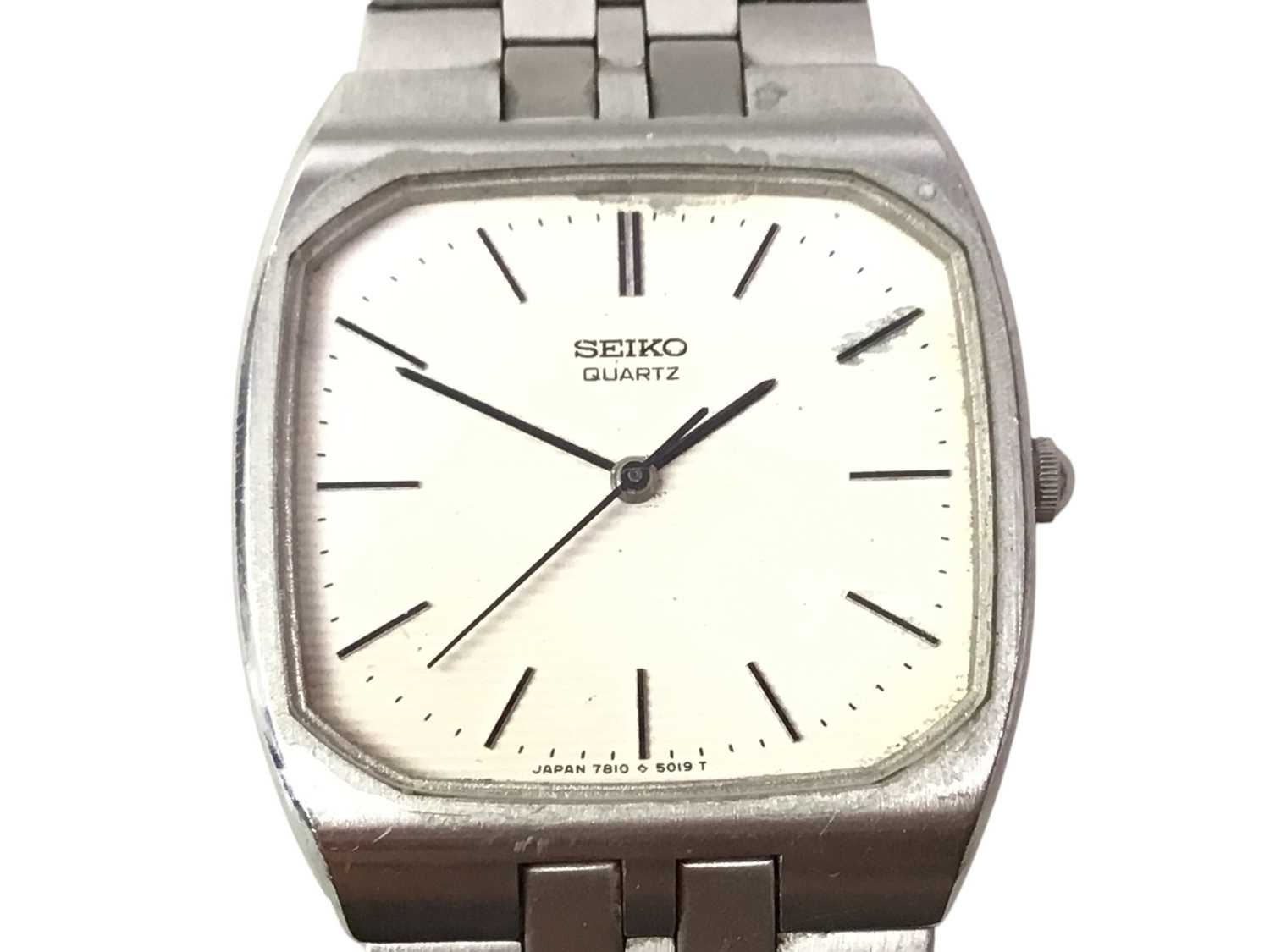 Lot 321 - VINTAGE SEIKO LCD ALARM CHRONOGRAPH WRIST WATCH