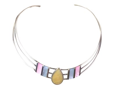 Lot 323 - COLLECTION OF COSTUME JEWELLERY