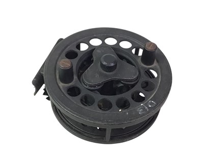 Lot 409 - GROUP OF FISHING EQUIPMENT