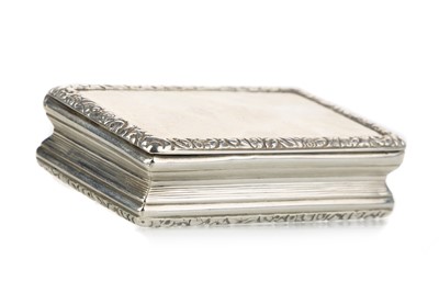 Lot 993 - GEORGE IV SILVER SNUFF BOX