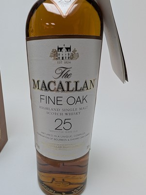 Lot 218 - MACALLAN 25 YEAR OLD FINE OAK