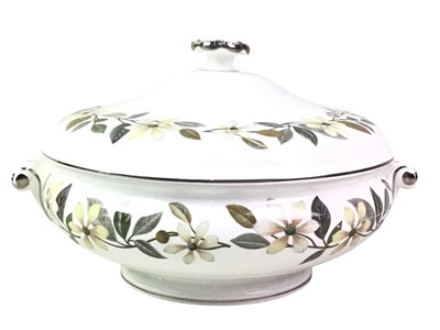 Lot 606 - WEDGWOOD DINNER SERVICE