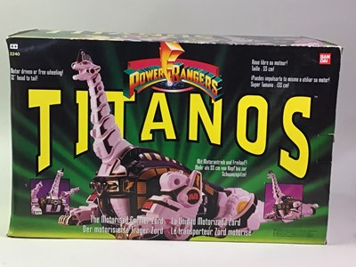 Lot 272 - POWER RANGERS, A COLLECTION OF FIGURES AND ACCESSORIES