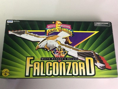 Lot 272 - POWER RANGERS, A COLLECTION OF FIGURES AND ACCESSORIES