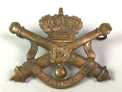 Lot 51 - BELGIAN ROYAL ARTILLERY CAP BADGE