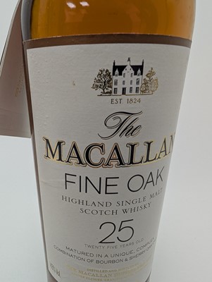 Lot 20 - MACALLAN 25 YEAR OLD FINE OAK