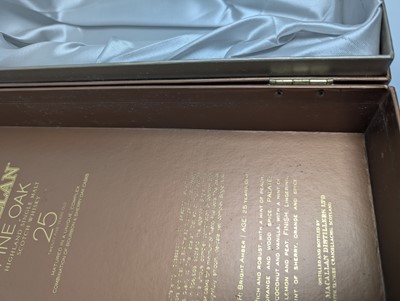 Lot 20 - MACALLAN 25 YEAR OLD FINE OAK