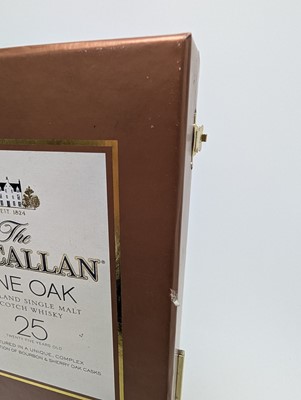 Lot 20 - MACALLAN 25 YEAR OLD FINE OAK