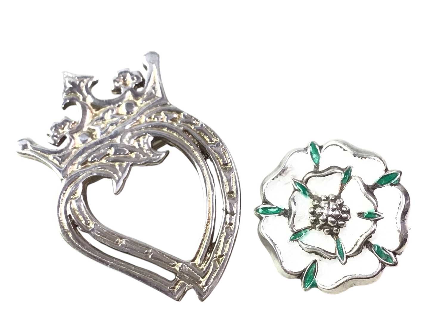 Lot 424 - SILVER LUCKENBOOTH