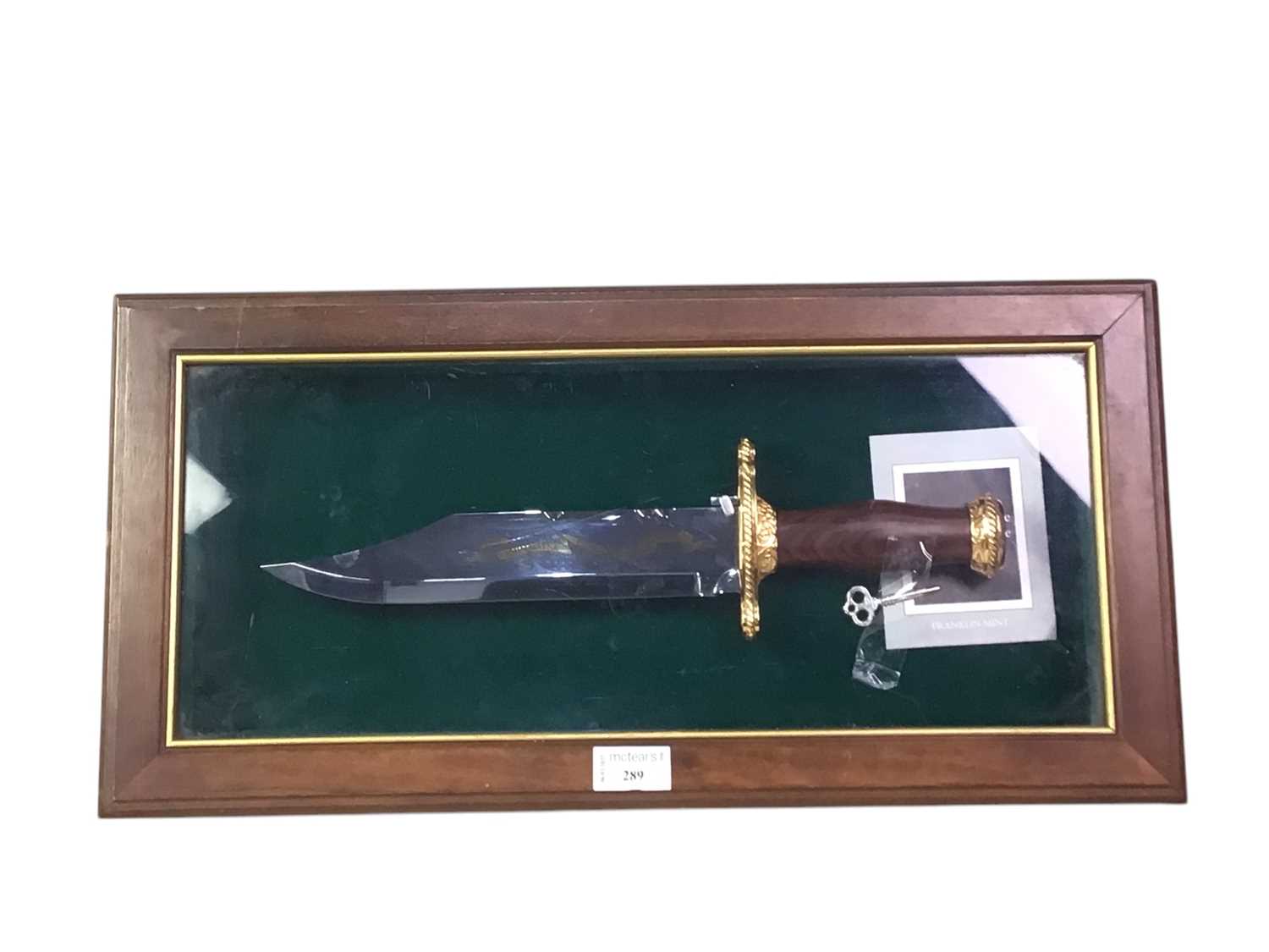Lot 289 - THE JOHN WAYNE COMMEMORATIVE BOWIE KNIFE