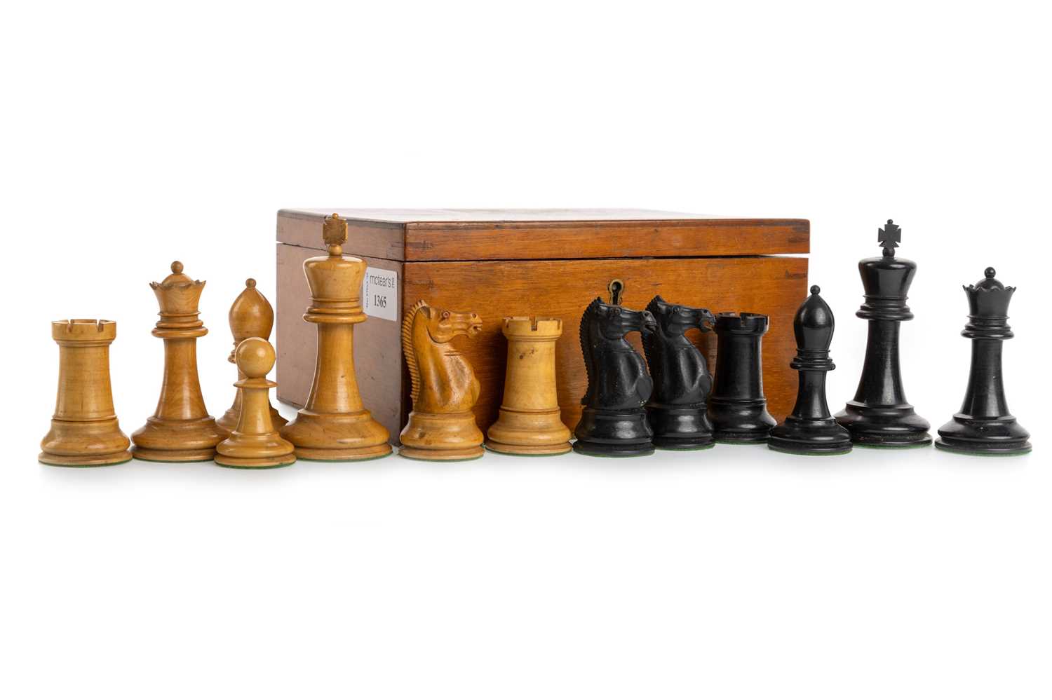 Lot 1365 - JAQUES OF LONDON, STAUNTON PATTERN CHESS SET