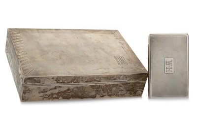 Lot 1011 - GEORGE VI SILVER CIGARETTE CASKET