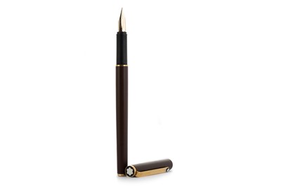Lot 1024 - MONTBLANC FOUNTAIN PEN