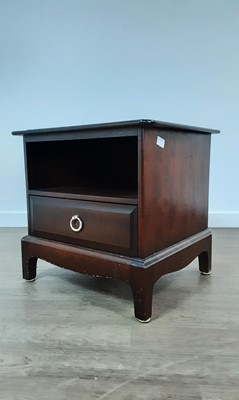 Lot 130 - STAG MINSTREL MAHOGANY BEDROOM SET